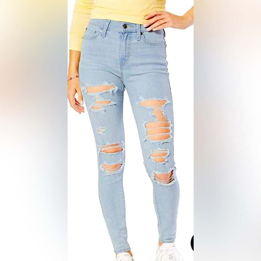 Signature Levi High Rise Jeggings 7 28W Light Wash